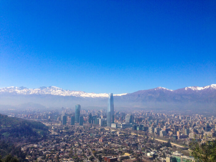 Panorámica desde el Cerro San Cristóbal: Conoce los 10 lugares imperdibles que ver en Santiago de Chile